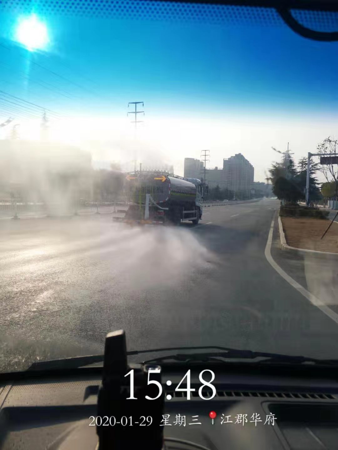 抗疫一线丨bv1946伟德15台清洁消毒车开始作业