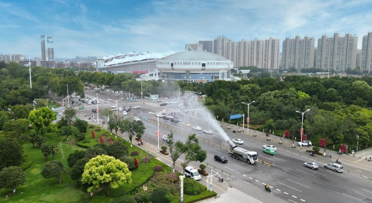 bv1946伟德荣登“城市服务十大影响力企业”和“环卫装备十大影响力企业”双榜